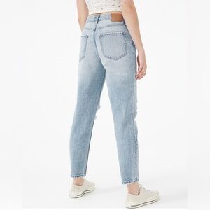 Aeropostale  Women Skinny Crop Distressed Light Vintage jeans Size 14 prewashed